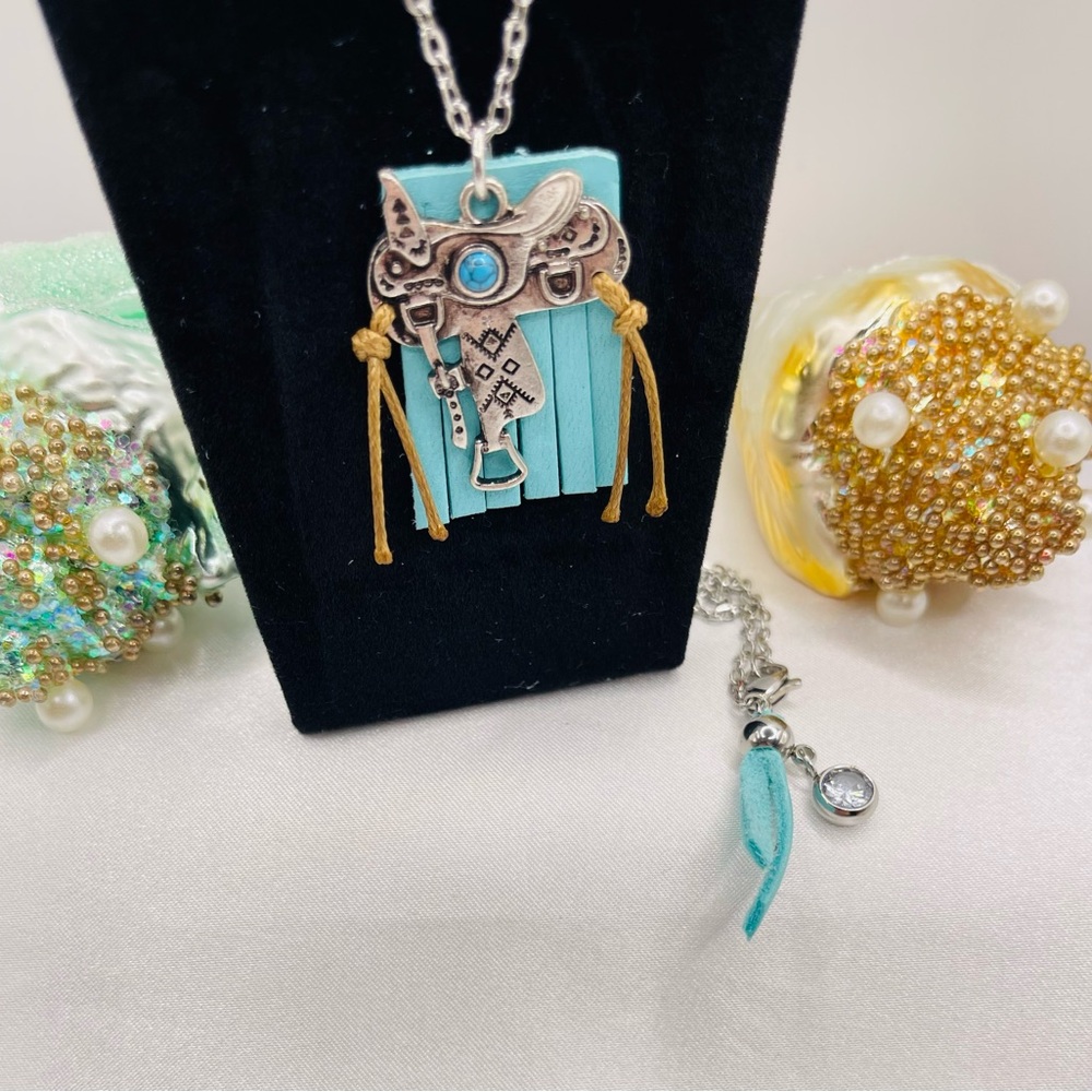 Artistic Silver and Gold Pendant Necklace